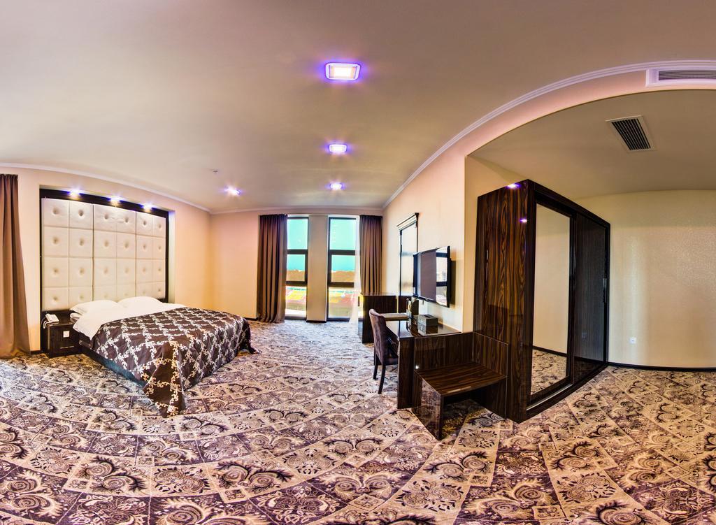 Plaza Hotel Μπισκέκ Δωμάτιο φωτογραφία