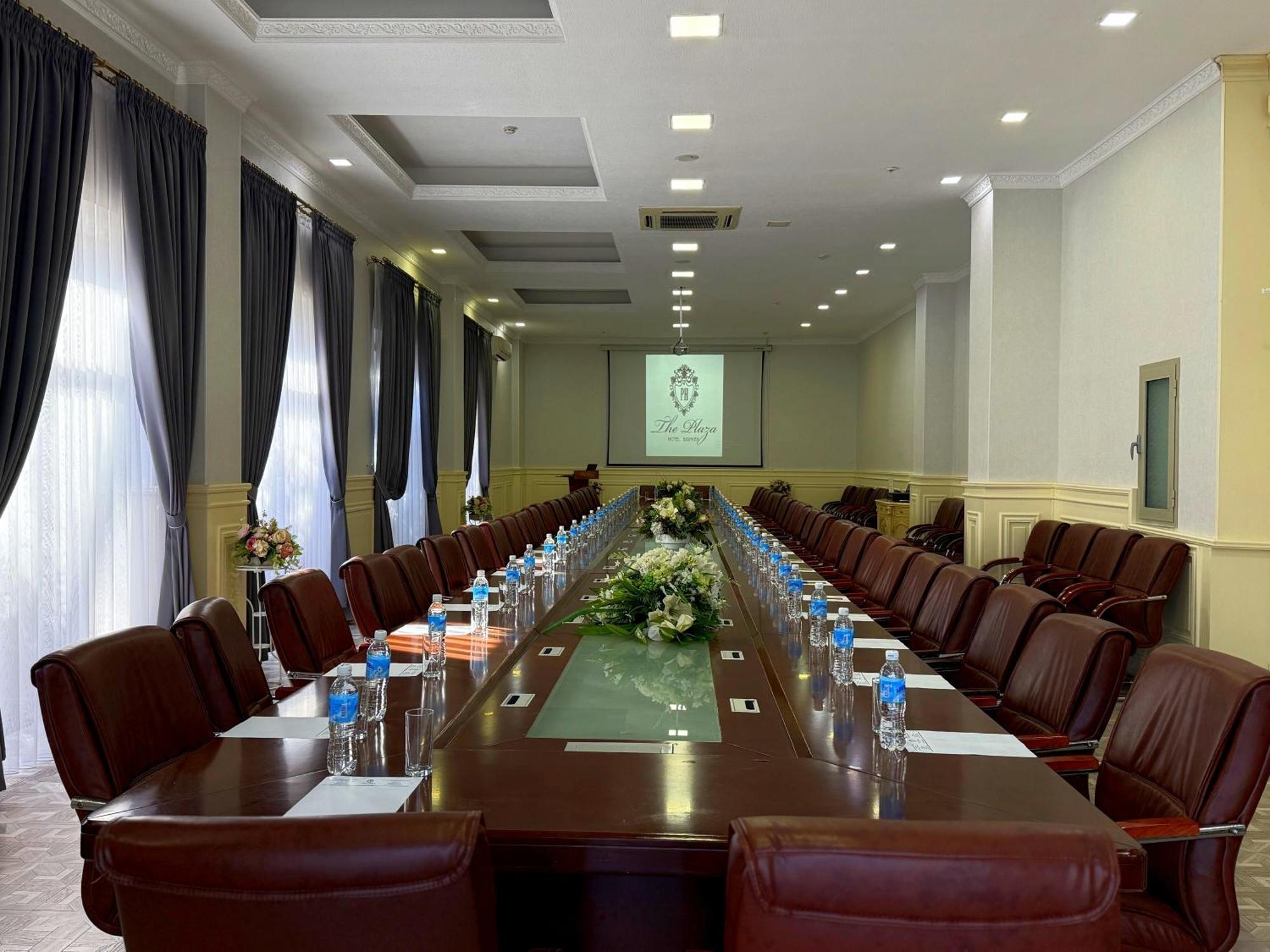 Plaza Hotel Μπισκέκ Εξωτερικό φωτογραφία