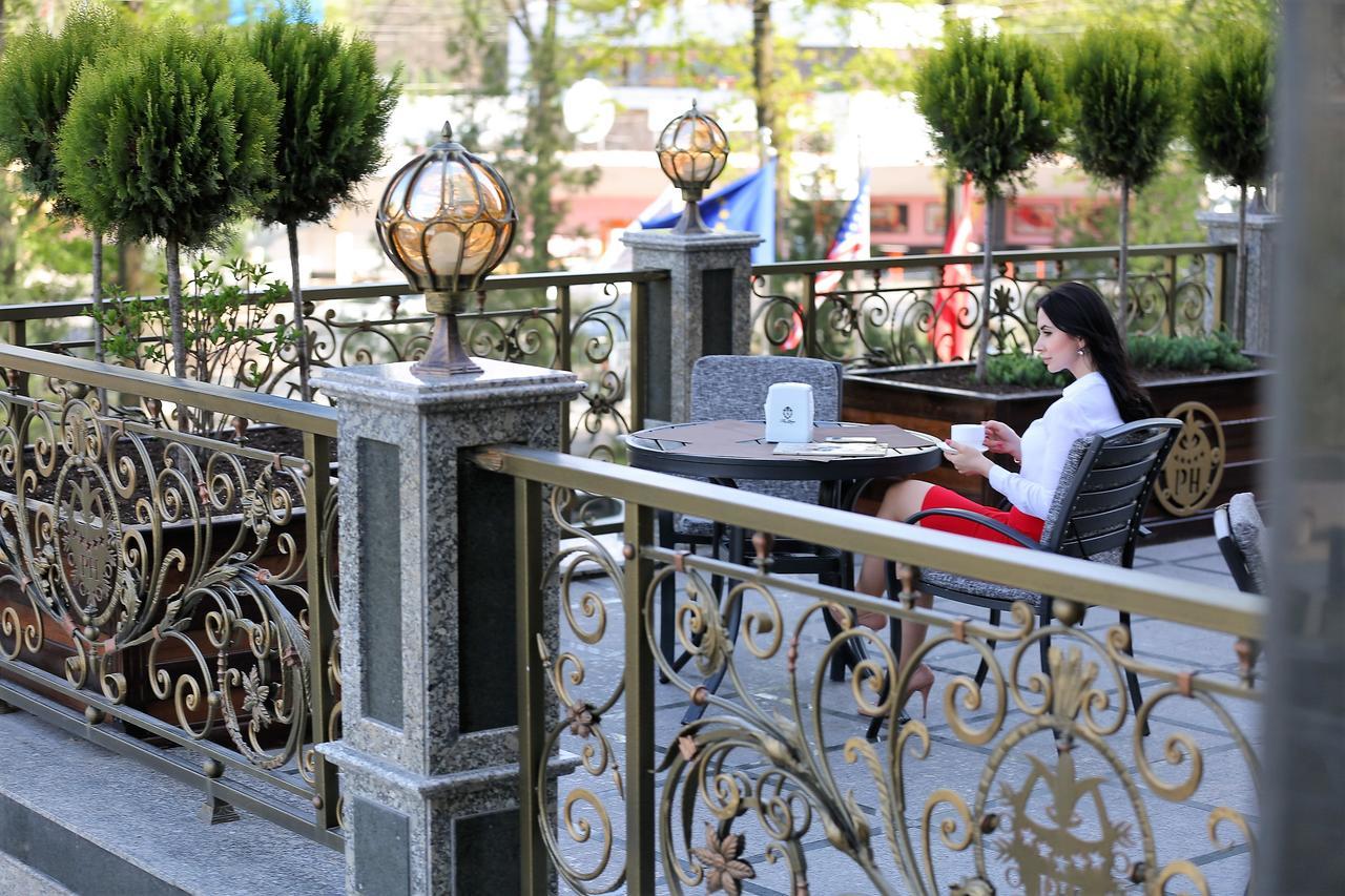 Plaza Hotel Μπισκέκ Εξωτερικό φωτογραφία